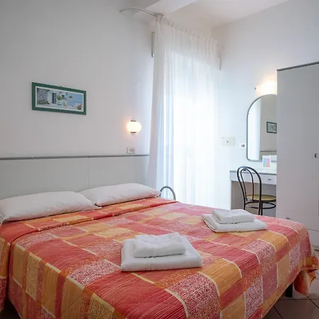 Radar Hotell 3*